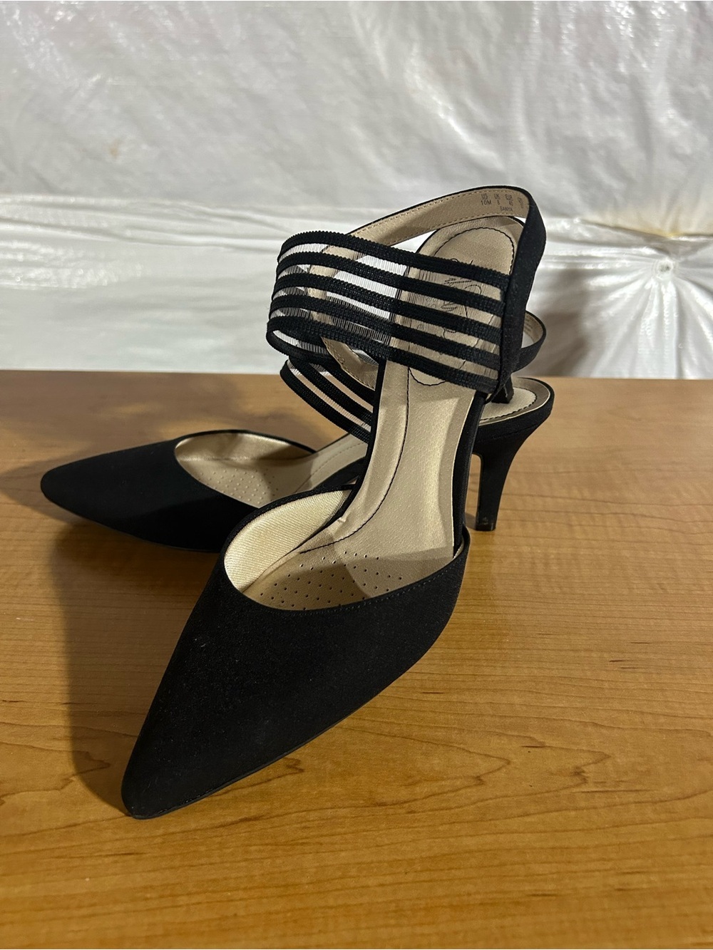 Life Stride Black Strappy Pointed Toe Mid Heels